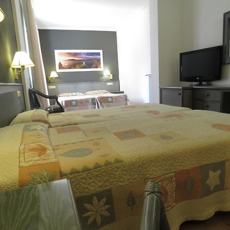 Hotel Santa Anna L'Estartit Oda fotoğraf