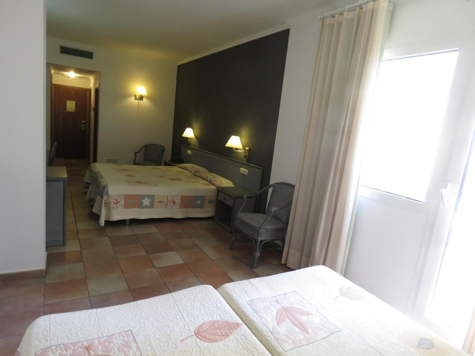 Hotel Santa Anna L'Estartit Oda fotoğraf